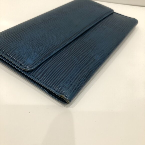 Louis Vuitton Blue Leather Epi Wallet - Picture 5 of 16